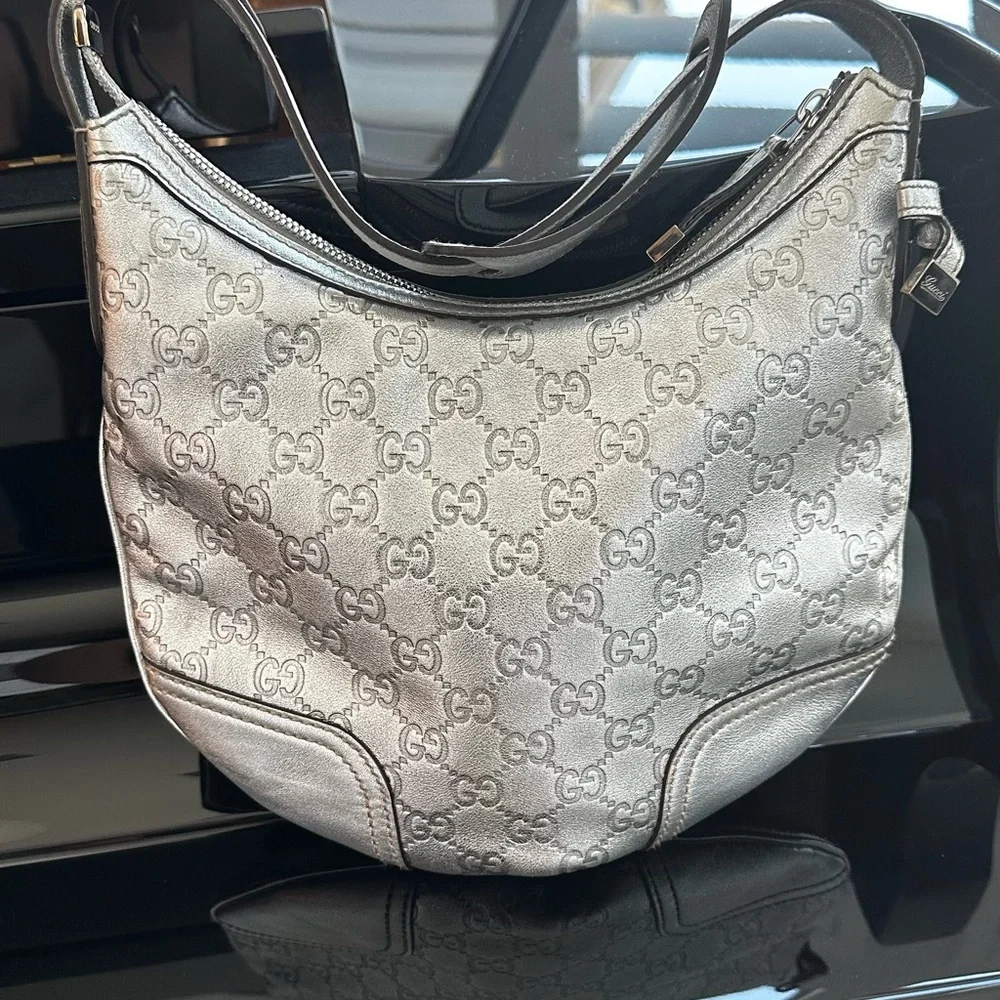 Gucci Silver Monogram Shoulder Bag - Picture 2 of 12